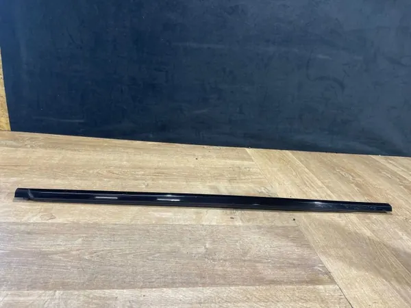 OEM FAH11070 Höger Framdörrlist Land Rover Velar image 2
