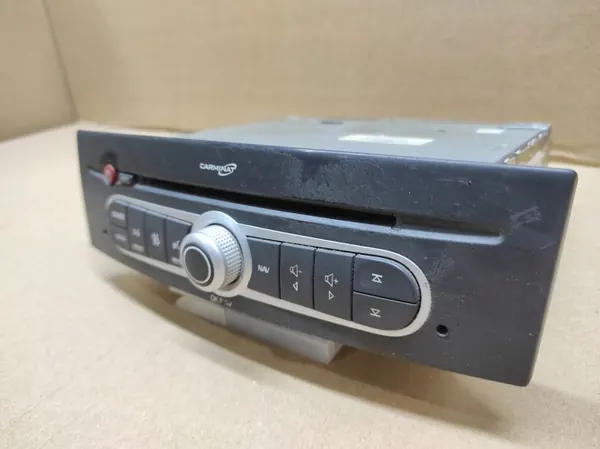 Rádio CD Carminat Renault OEM 8200514871 Usado image 3