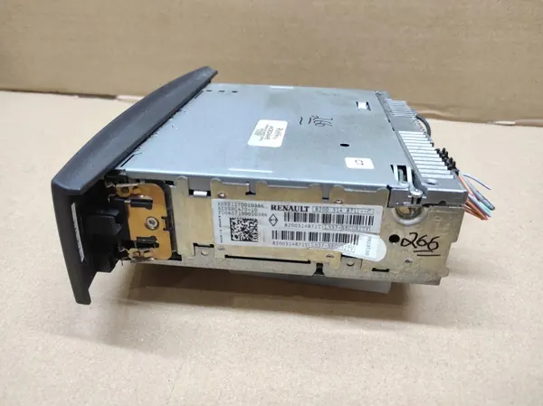 Rádio CD Carminat Renault OEM 8200514871 Usado image 6