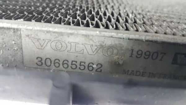 Volvo XC90 2005 Kylmäainekondensaattori / AC Radiatori OEM 30665562 image 3