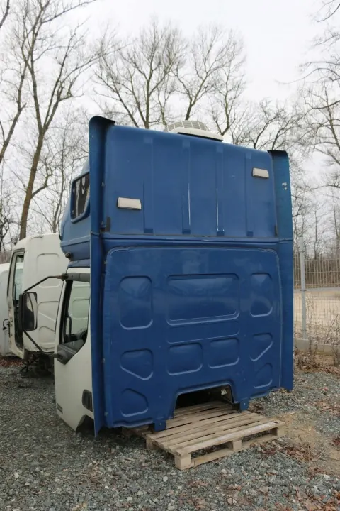 Cabina DAF LF 45 con litera - OEM 123 Usado image 3