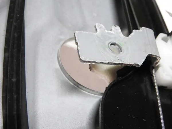 Elevador de vidro dianteiro esquerdo NISSAN QASHQAI J10 OEM 80771JD00A image 3