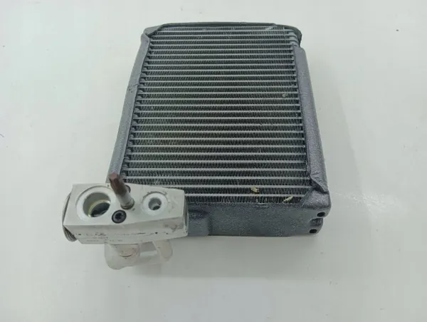 Chrysler A/C Lämmitysydin OEM P1312001 - Käytetty image 4