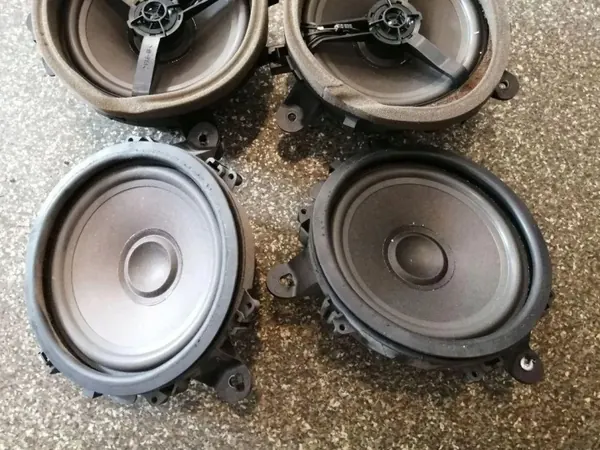 Volvo XC60 Soundsystem OEM 30797139 - Gebraucht image 5
