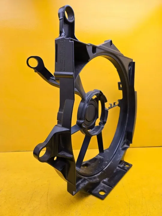 Porsche Taycan Fläktkåpa OEM 9J1959456D - Begagnad image 3