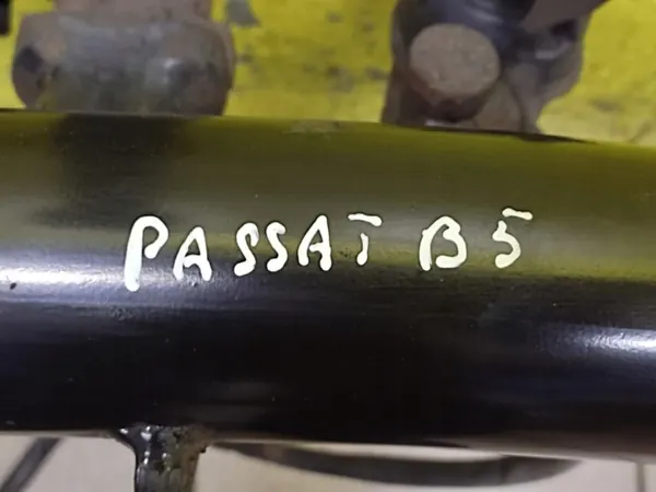Peräkärkikoukku OEM FROST_3-138232-HAK HOLOWNICZY VW Passat B5 image 9