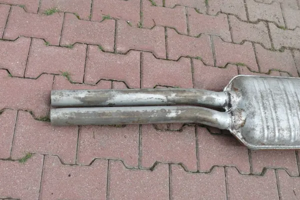 Silencieux central Audi A8 D2 3.3 TDI OEM 4D0253411A image 4