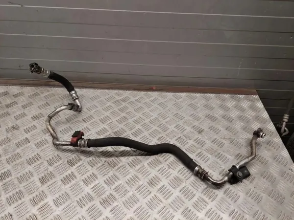 BMW Olieleidingen OEM 7589509 voor 5-serie F10 4.4 Benzine image 2