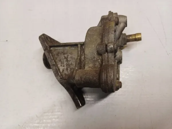 Bomba de vacío VW T4 2.5 TDI OEM 074145100A image 2