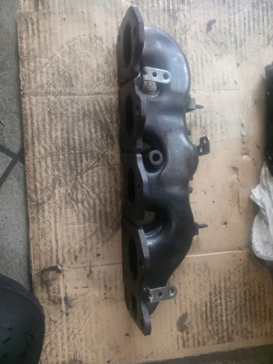 Peugeot OE 9672525080 Colector de escape usado image 2