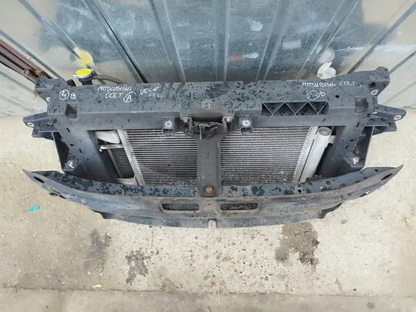 Framstråle kylare Mitsubishi Colt VI Cabrio 2004-2008 image 2