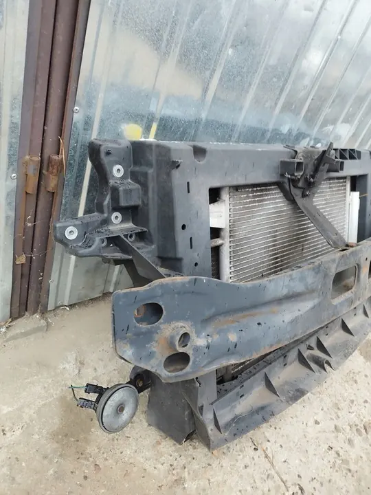 Framstråle kylare Mitsubishi Colt VI Cabrio 2004-2008 image 3