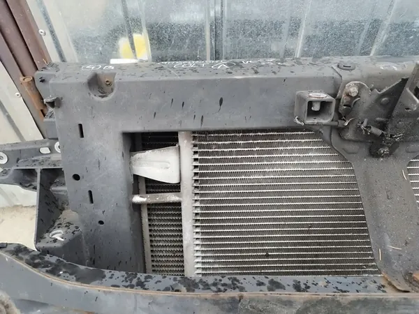 Framstråle kylare Mitsubishi Colt VI Cabrio 2004-2008 image 4