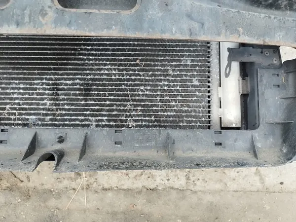 Framstråle kylare Mitsubishi Colt VI Cabrio 2004-2008 image 9