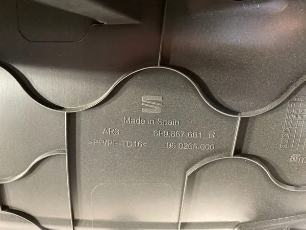 FBZ20492 Revestimiento maletero Seat Arona 2018 - Usado image 7