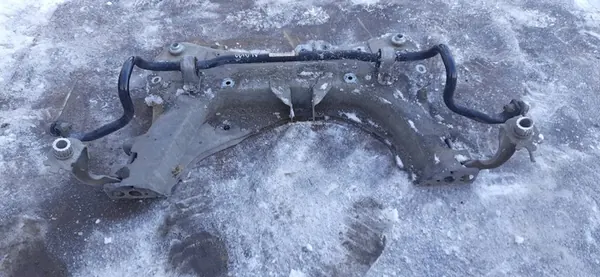 Berceau de suspension avant Renault Clio IV 546112239R image 2