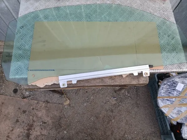 OEM BRE7490 Etuovi Oikea Las Mercedes SLK R170 image 2