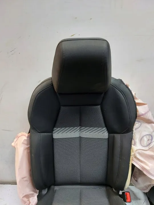 Sièges Audi Q4 E-TRON Avant & Arrière Set OEM AUDIQ4KANAPYFOT image 8