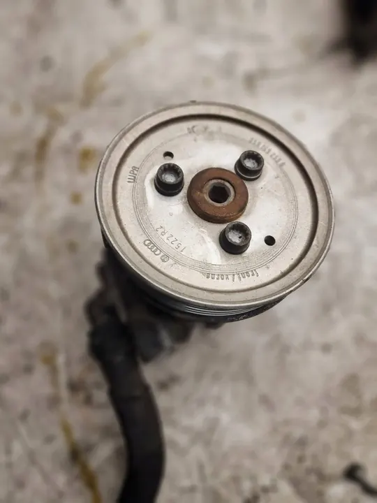 Bomba hidráulica Audi OE 7L8422154J, direção image 2