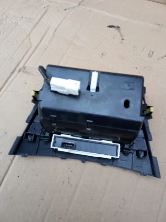 Panneau cendrier Toyota OEM POPIELNICZKA PANEL image 4