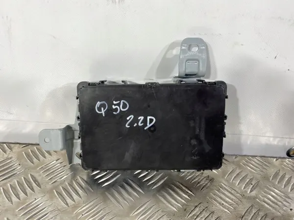 Infiniti Q50 2016 Ordinateurs & Modules - OE Occasion image 2