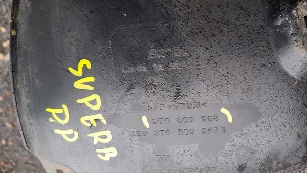 SKODA SUPERB II Etu Oikea Lokasuoja 3T0809962 image 8