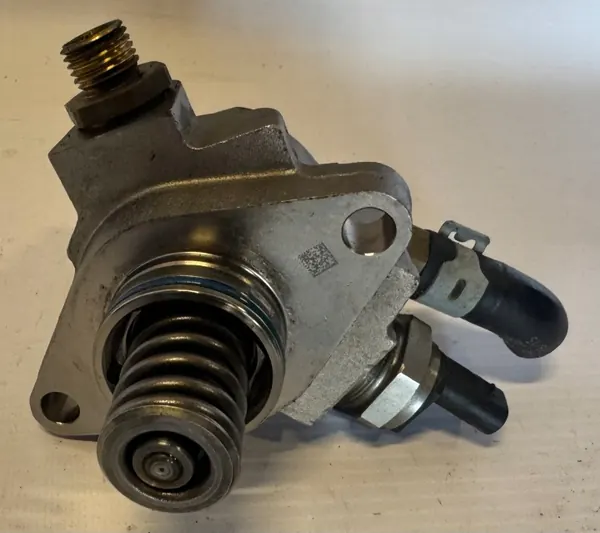 Bränslepump OEM 04E127026AA - Volkswagen OE image 2