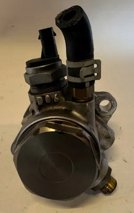 Bränslepump OEM 04E127026AA - Volkswagen OE image 4