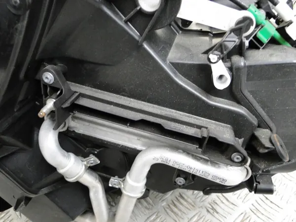 Núcleo del calefactor OEM 3Q1820005AE para VW Passat B8 image 7