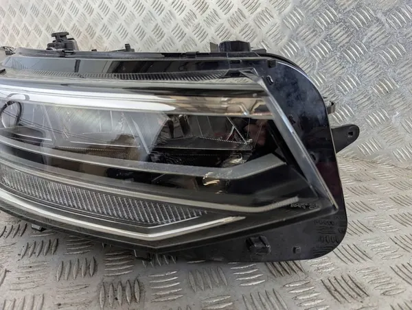 Tiguan 5NB lift 2020-2024 farol dianteiro direito full LED image 2