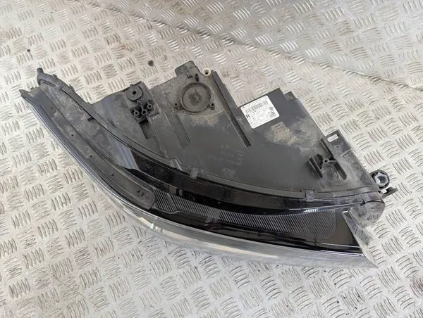 Tiguan 5NB lift 2020-2024 farol dianteiro direito full LED image 4