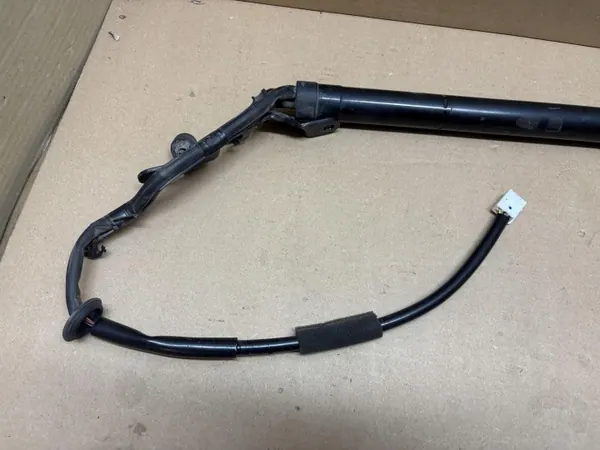 Toyota RAV4 IV Atuador Elétrico Portinhola Esquerdo 68920-42015 image 4