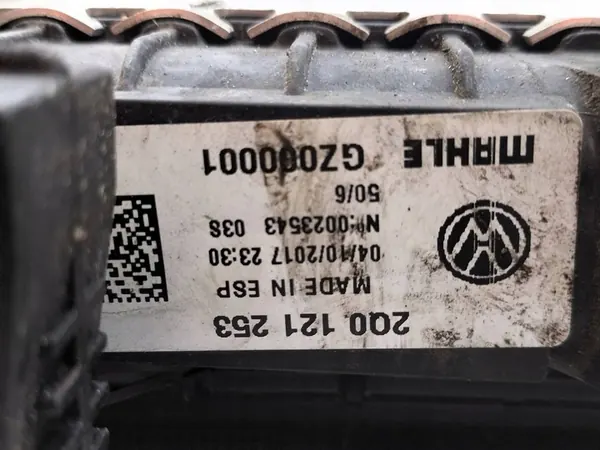 Radiador de refrigeración de agua VW Polo VI 1.0 MPI OEM 2Q0121253 image 4