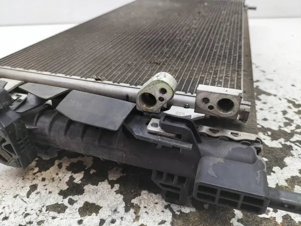 Radiador de refrigeración de agua VW Polo VI 1.0 MPI OEM 2Q0121253 image 6