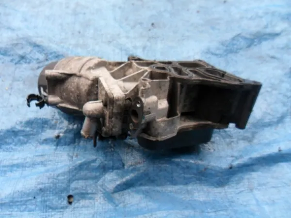 OPEL Astra J Oljefilterhus 1.3 A13DTE 55238292 image 3