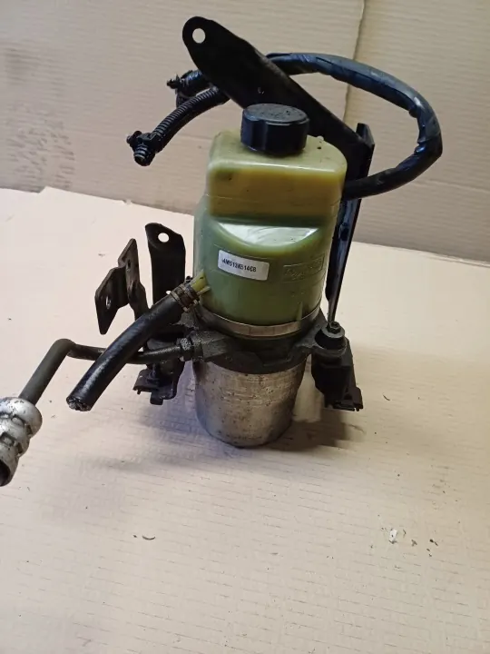 Pompe de direction Ford OEM 4M51-3K514-CB Occasion image 4
