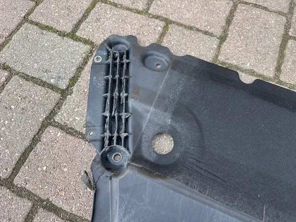 AUDI A4 B9 A5 F5 Protection Moteur 8W0863821F image 2