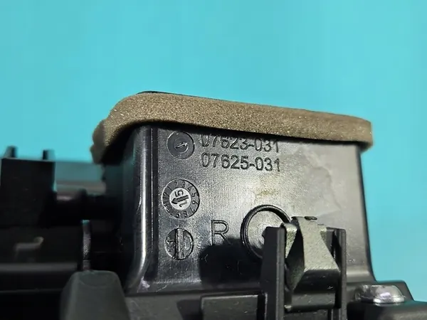 Grade de ventilação BMW F10 F11 64229158312 image 7