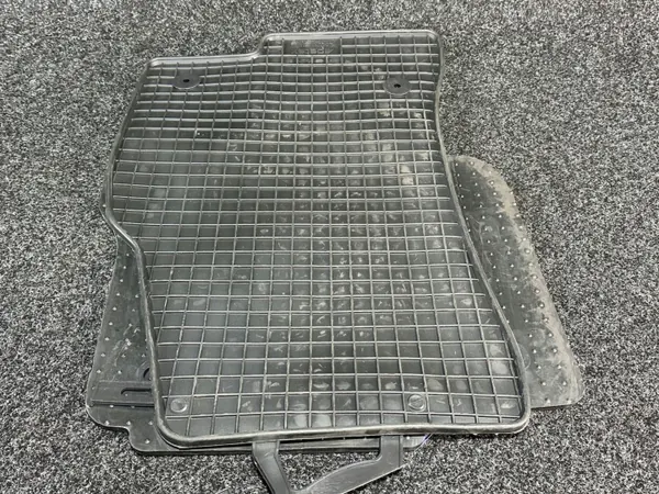Alfombrillas Ford Transit Tourneo Connect OEM DSA8165 Delanteras image 3