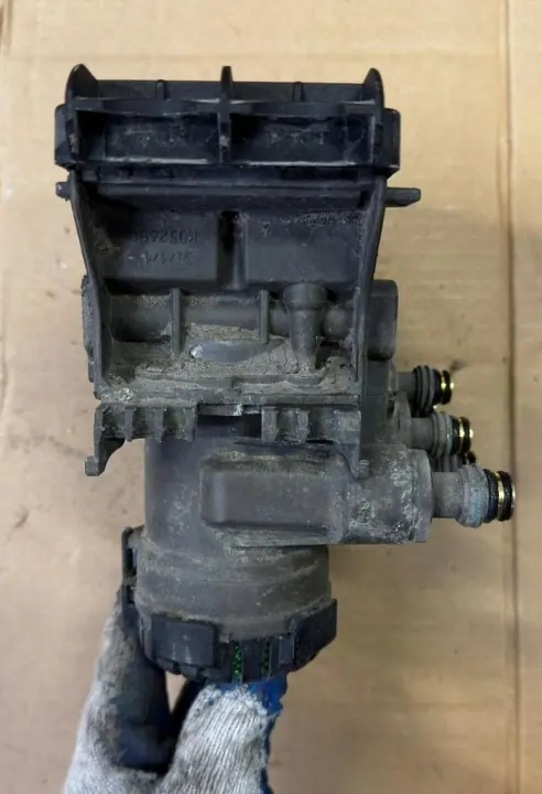 Soupape Modulatrice OEM 2653385 Essieu Arrière Scania image 3