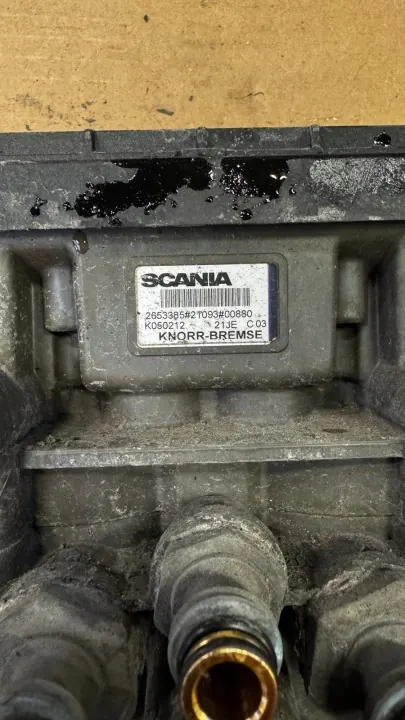 Soupape Modulatrice OEM 2653385 Essieu Arrière Scania image 6