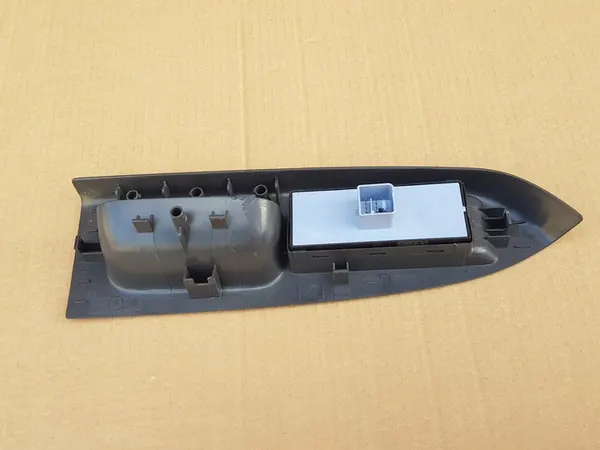 Fensterpanel Tür - Vorderer Linker Griff / VW Touran I image 10