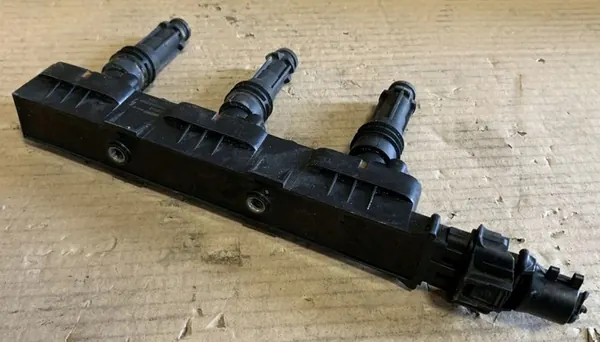 Bobina de ignição BREMI 3012080306 IC7106 ZS358 image 2