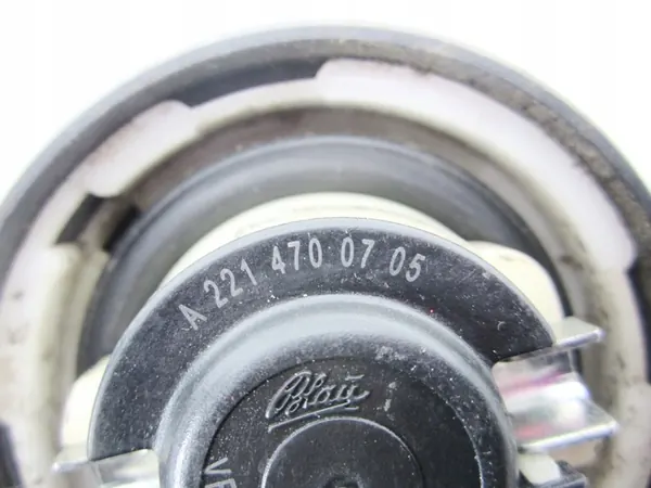 Polttoainesäiliön korkki Mercedes W212 image 2