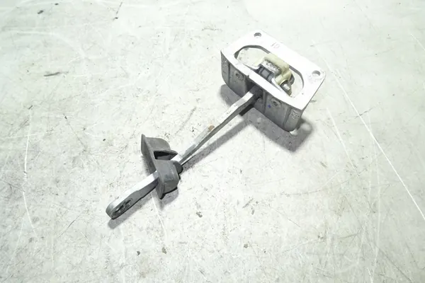 Fermaporta anteriore sinistro AUDI A2 8Z0839249 image 2