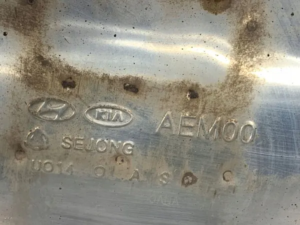 Hyundai Ioniq Auspufftopf OEM AEM00 - Gebraucht image 4