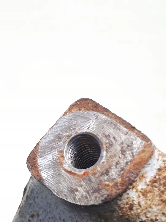 Support de compresseur de climatisation Alfa Romeo GTV 1995 60607951 image 2