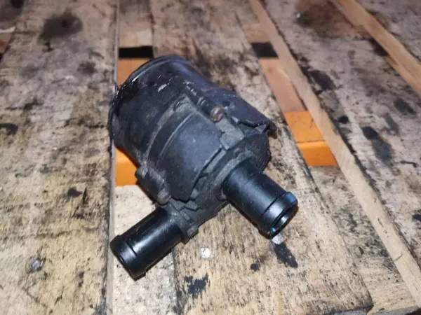Veden kiertomoottori OEM 039202321 Renaultille image 2