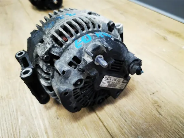 AUDI A4 B7 3.2 FSI Alternator OEM 06E903016E image 2