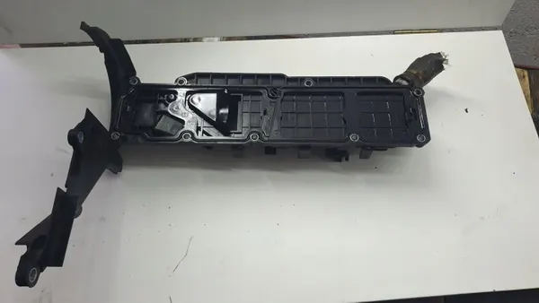 Tapa de válvulas Ford OE OEM 9689112980 - Usado image 5